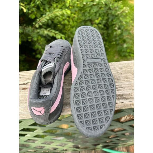 Puma Suede Classic Woman’s Sneakers Sz 6  NIB - Picture 3 of 8